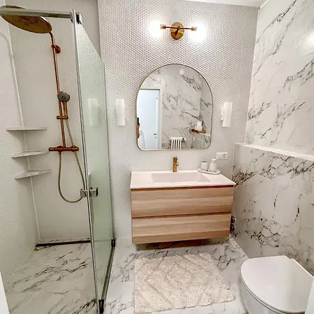 Charming New 1br Oasis Near Апартаменти *
