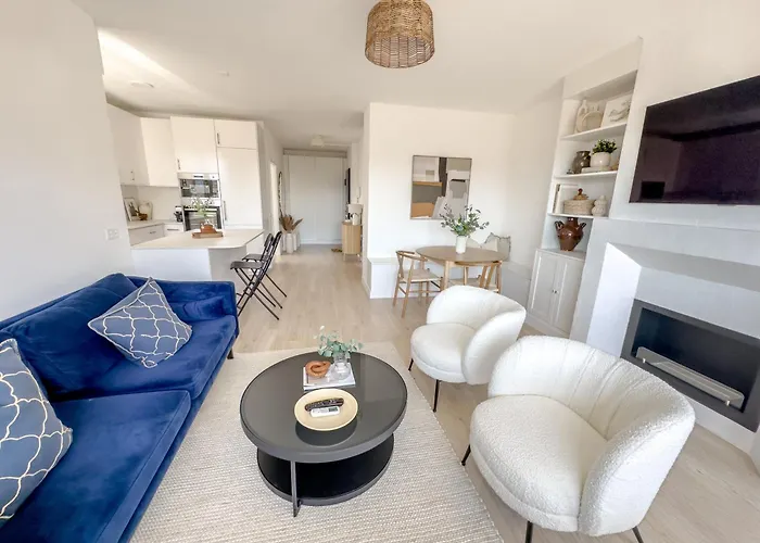 Charming New 1br Oasis Near アパート *