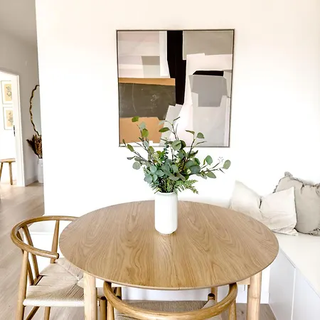 Apartment Charming New 1br Oasis Near